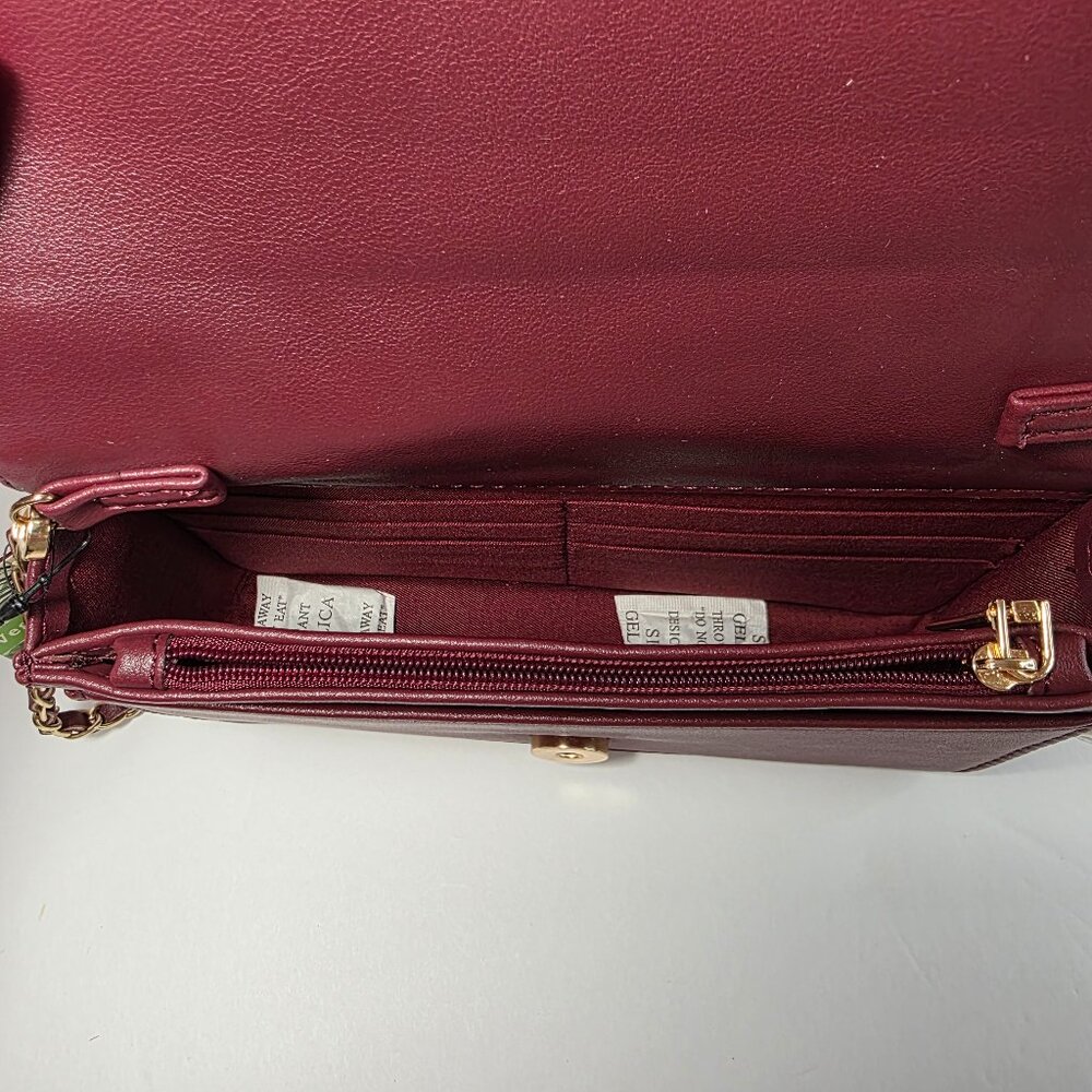 Studio Badgley Mischka Quilted Wine Crossbody Bag Chain Strap NWT Vegan Leather - Picture 8 of 14